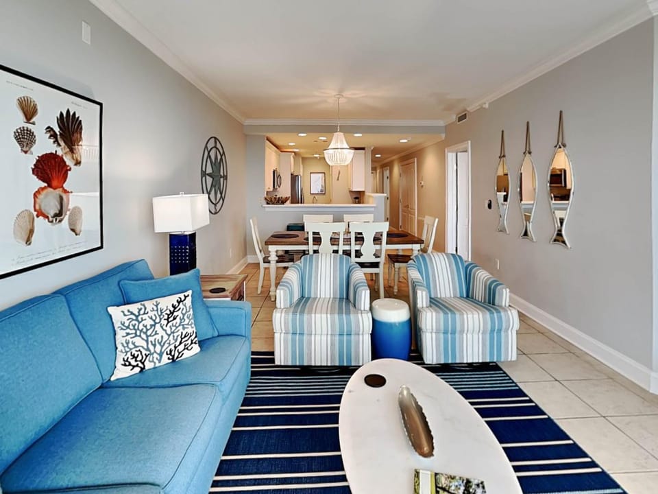 Living room, Seating area, Dining area, furniture, air conditioner