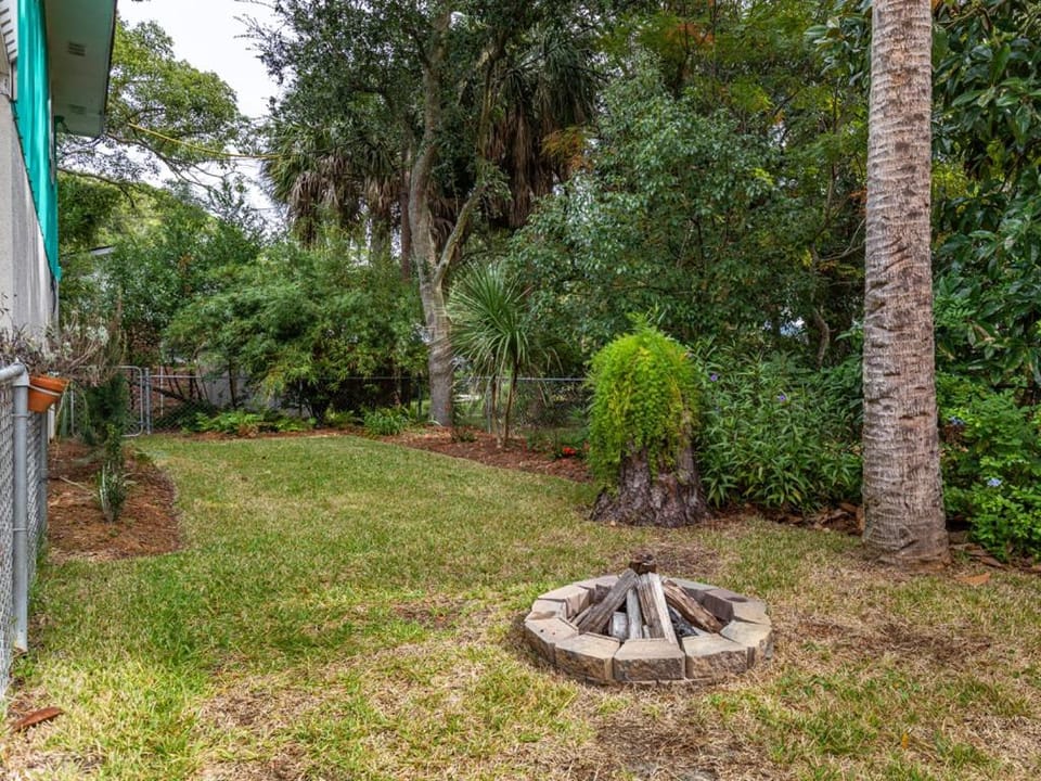 Castaway Cottage House in Tybee Island