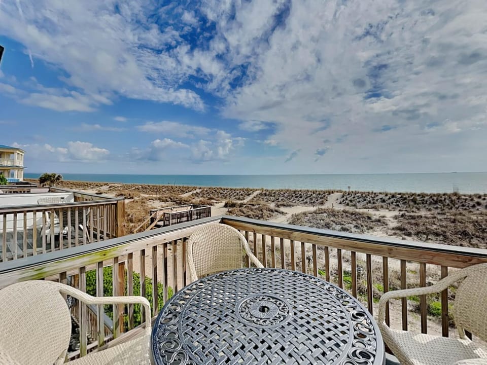 Tybee Lights 114C Apartment in Tybee Island