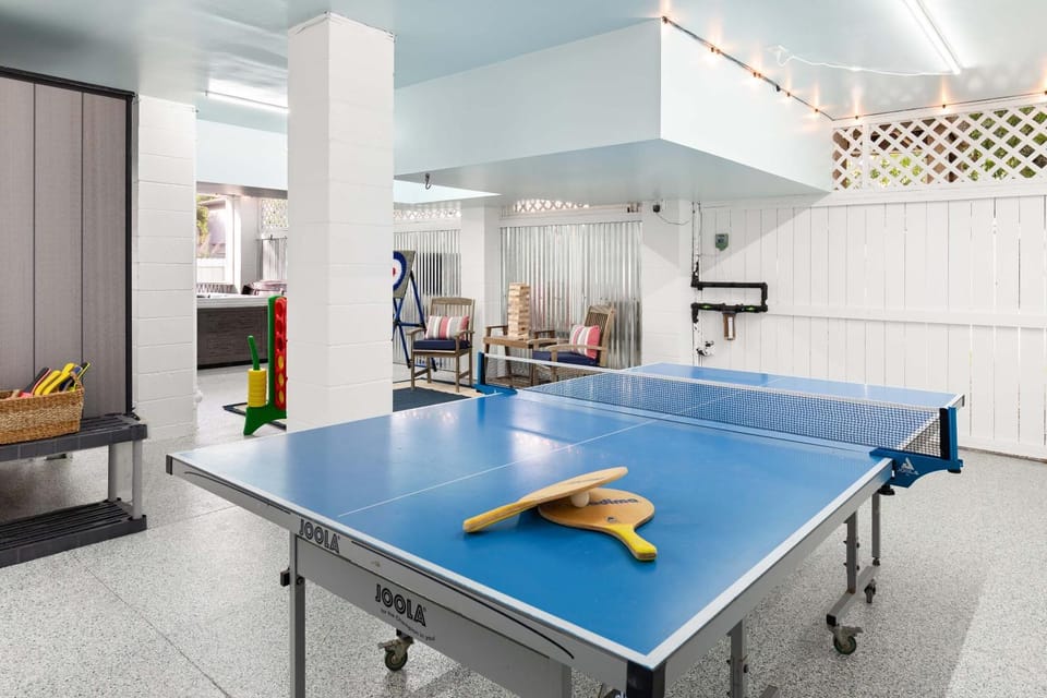 Table tennis, Seating area, locker