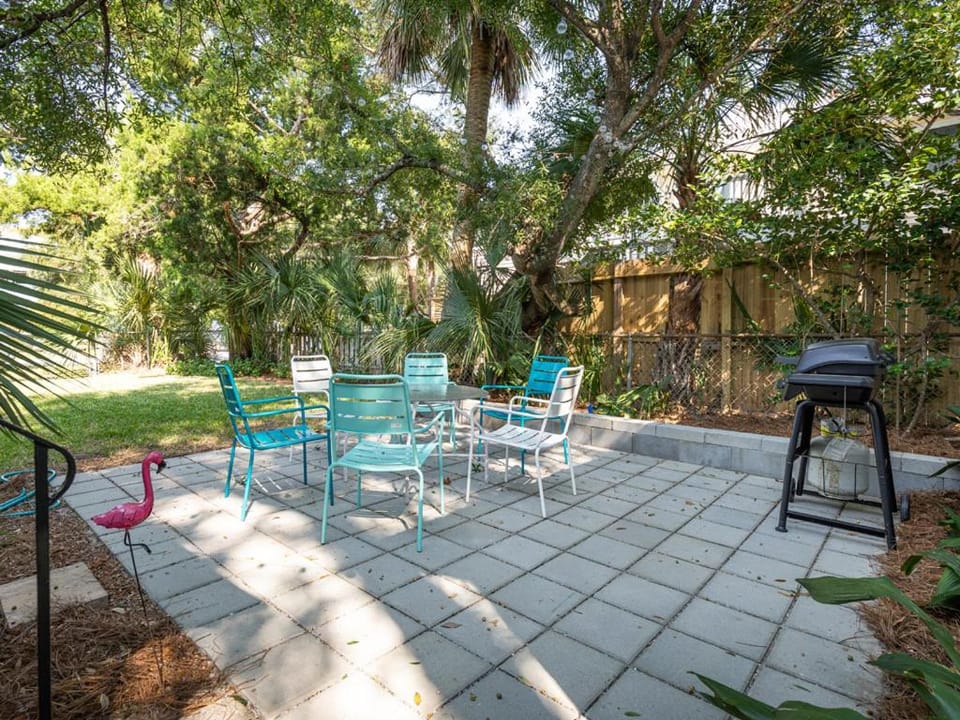 BBQ facilities, Garden, Seating area