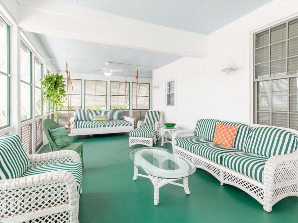 Solarium, Seating area, furniture
