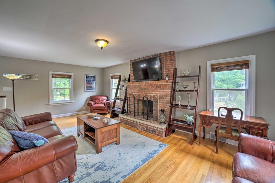 Pet-Friendly Lake Getaway 1 Block to Beach! House in Gary