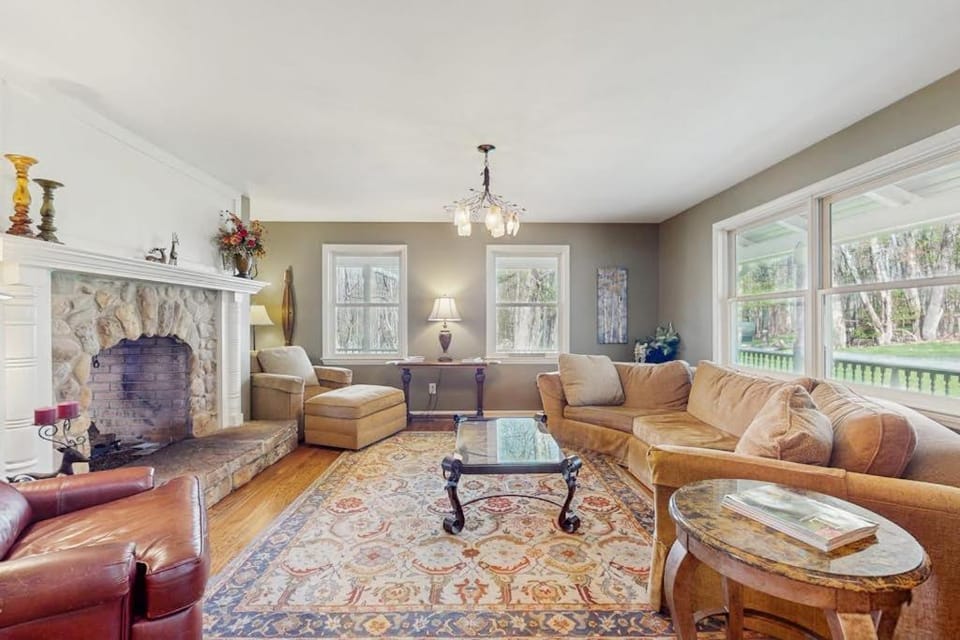 Stoneybrook Lodge House in Watauga