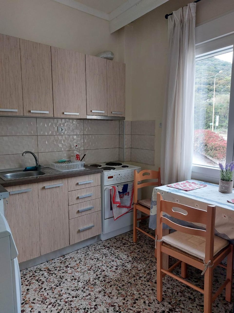 Kitchen or kitchenette, kitchen