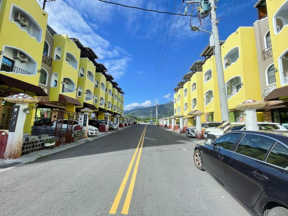 Property building, Street view
