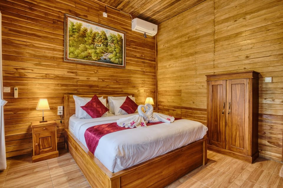 Bed, Photo of the whole room, Bedroom, towels, wardrobe