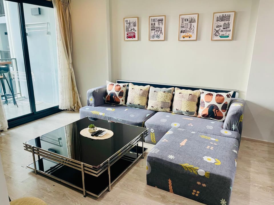 The base condo 2 bed 2 bath by Pupu Apartment in Pattaya City