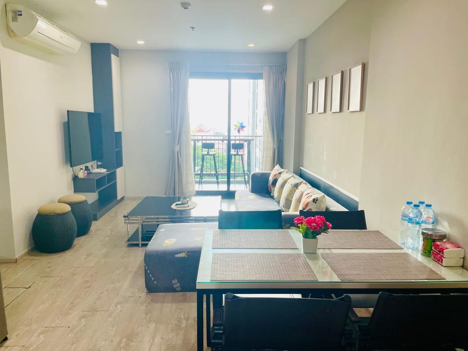 The base condo 2 bed 2 bath by Pupu Apartment in Pattaya City