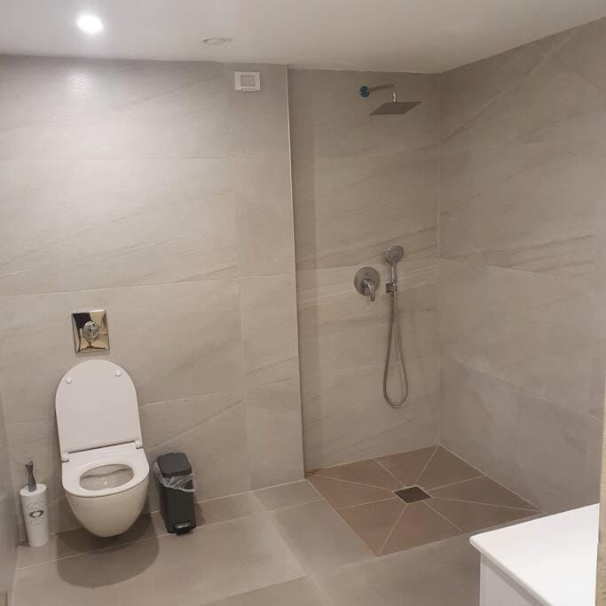 יחידת דיור מושלמת בגבעה C במודיעין Apartment in Center District