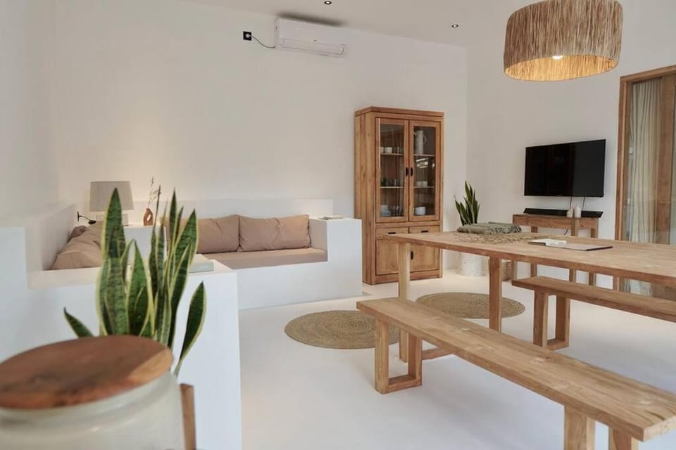 Luxury 3BR&3Bath Family-friendly Villa in Canggu Villa in North Kuta
