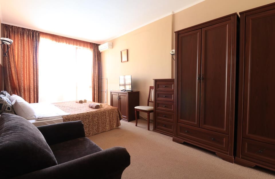 Photo of the whole room, Seating area, Bedroom, wardrobe