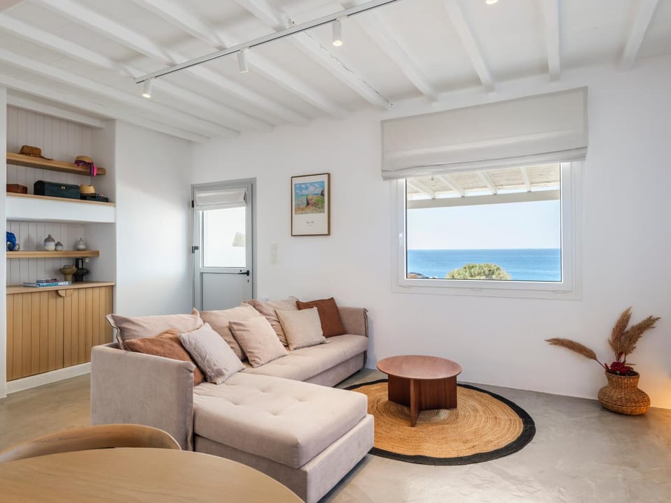 Natural landscape, Kitchen or kitchenette, Living room, Seating area, Sea view
