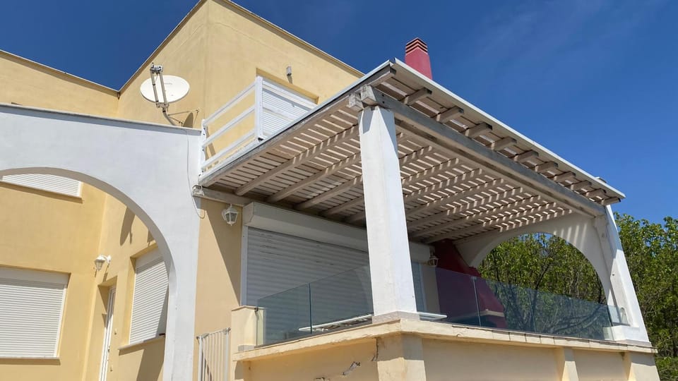 En Plw House in Decentralized Administration of Macedonia and Thrace