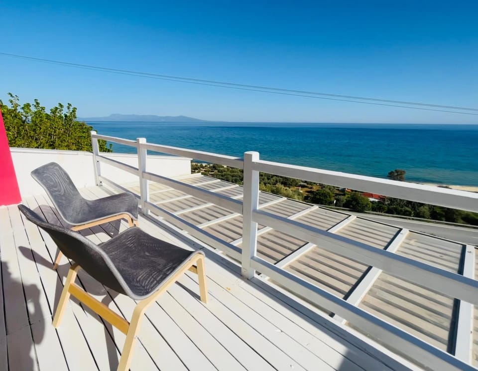 En Plw House in Decentralized Administration of Macedonia and Thrace