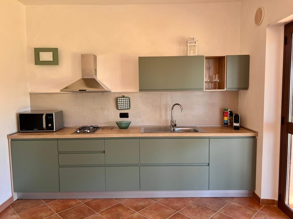 Kitchen or kitchenette