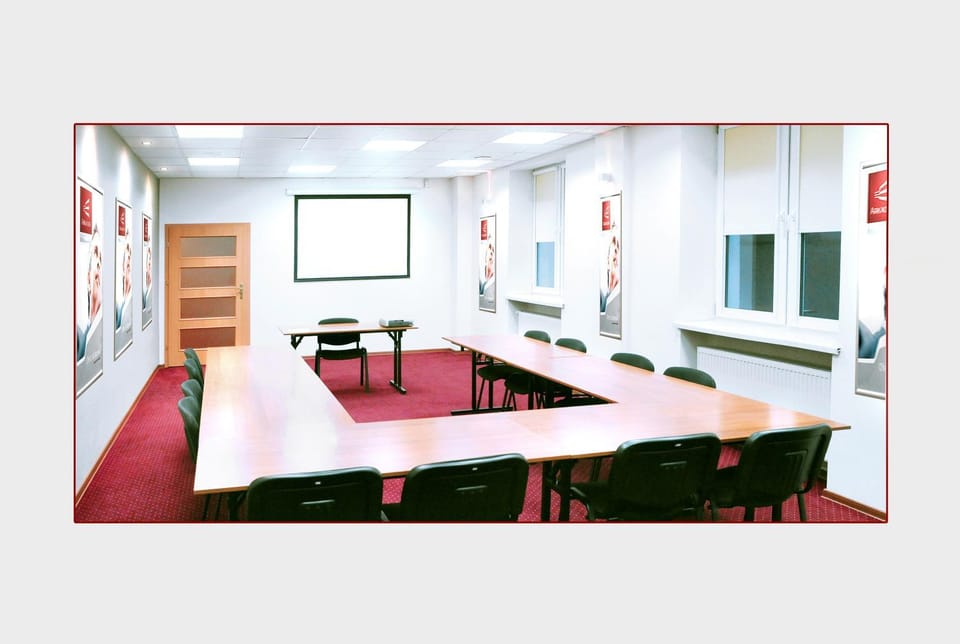 Day, Business facilities