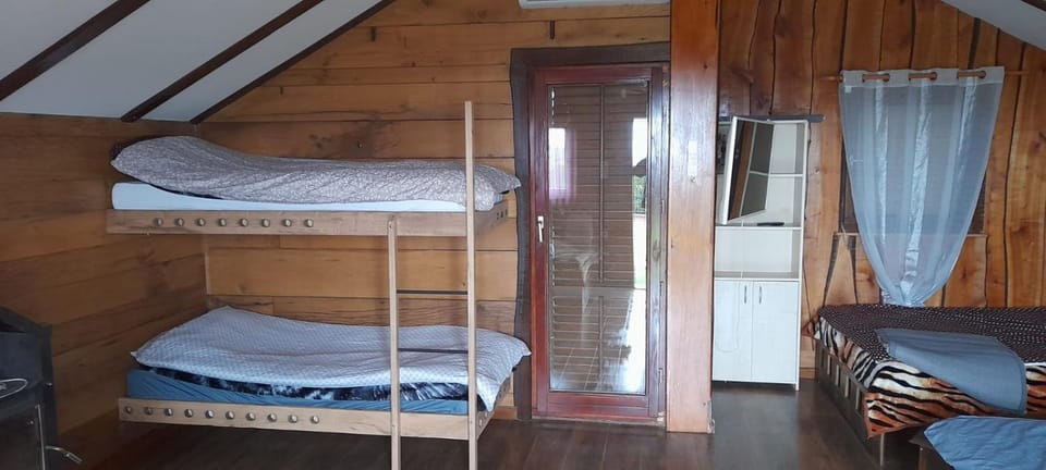Bed, Bedroom, bunk bed