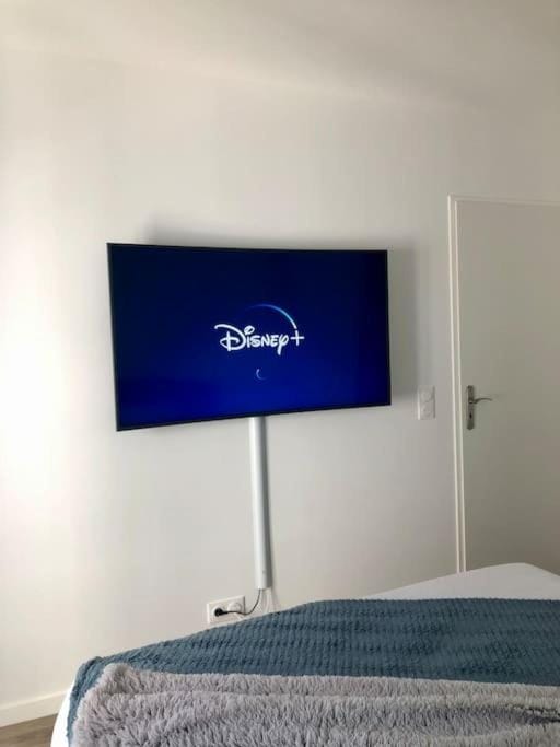 ***Suite Parklane* 5min Disney & Shopping * NEW*** Apartment in Chessy
