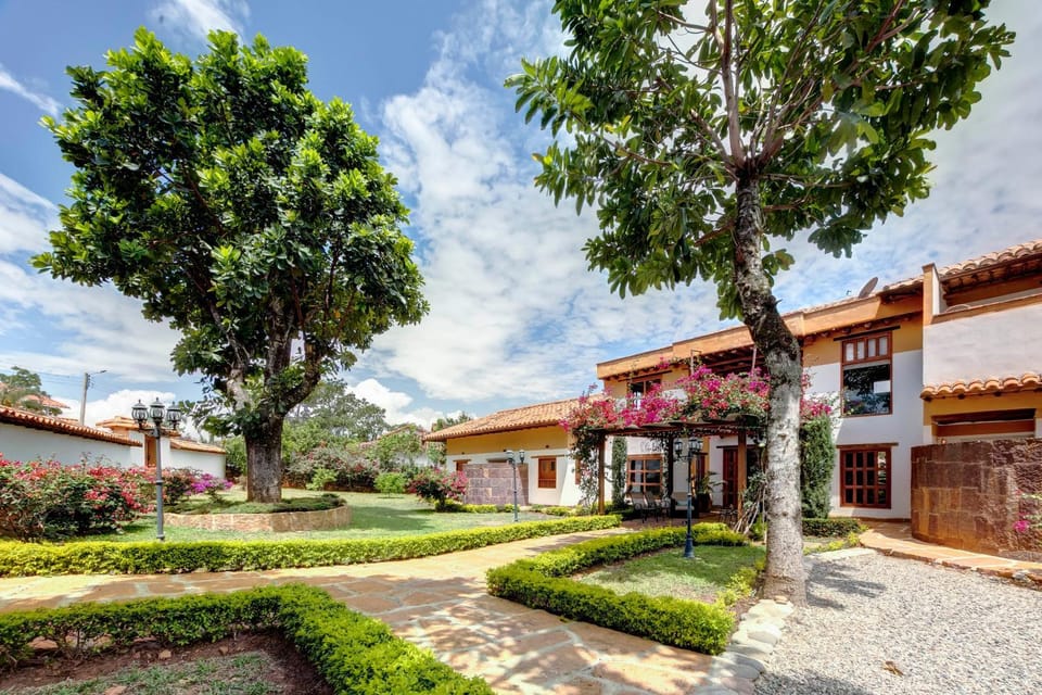 Casa Bari Altos de la Antigua House in Santander, Colombia