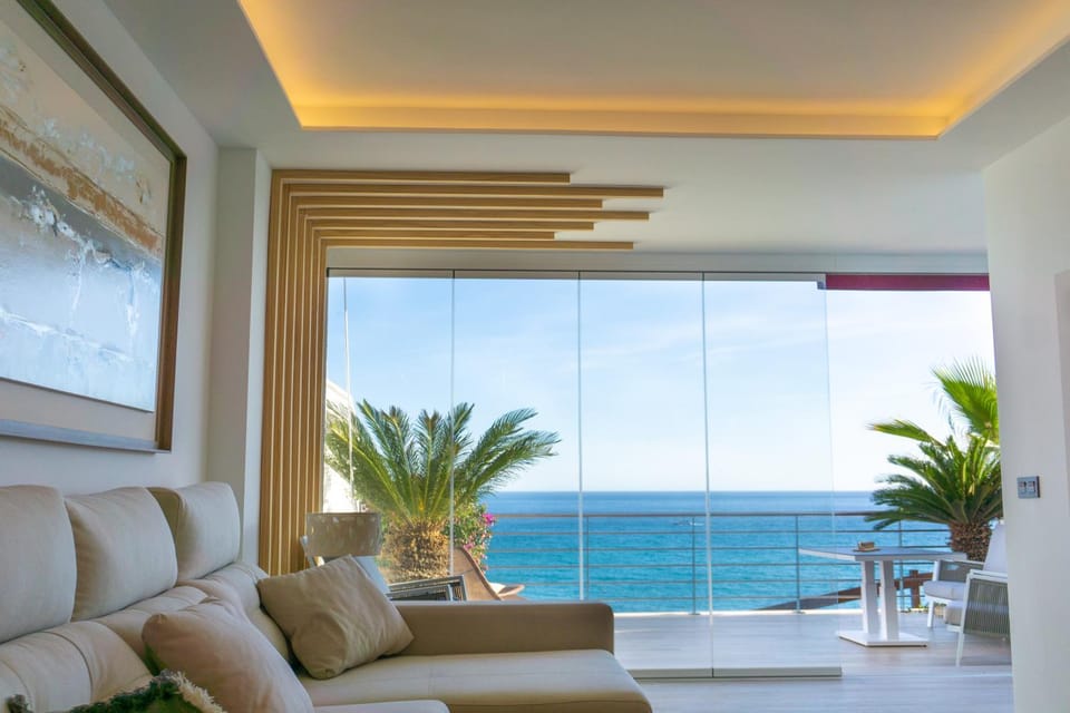 View (from property/room), View (from property/room), Living room, Sea view, Sea view
