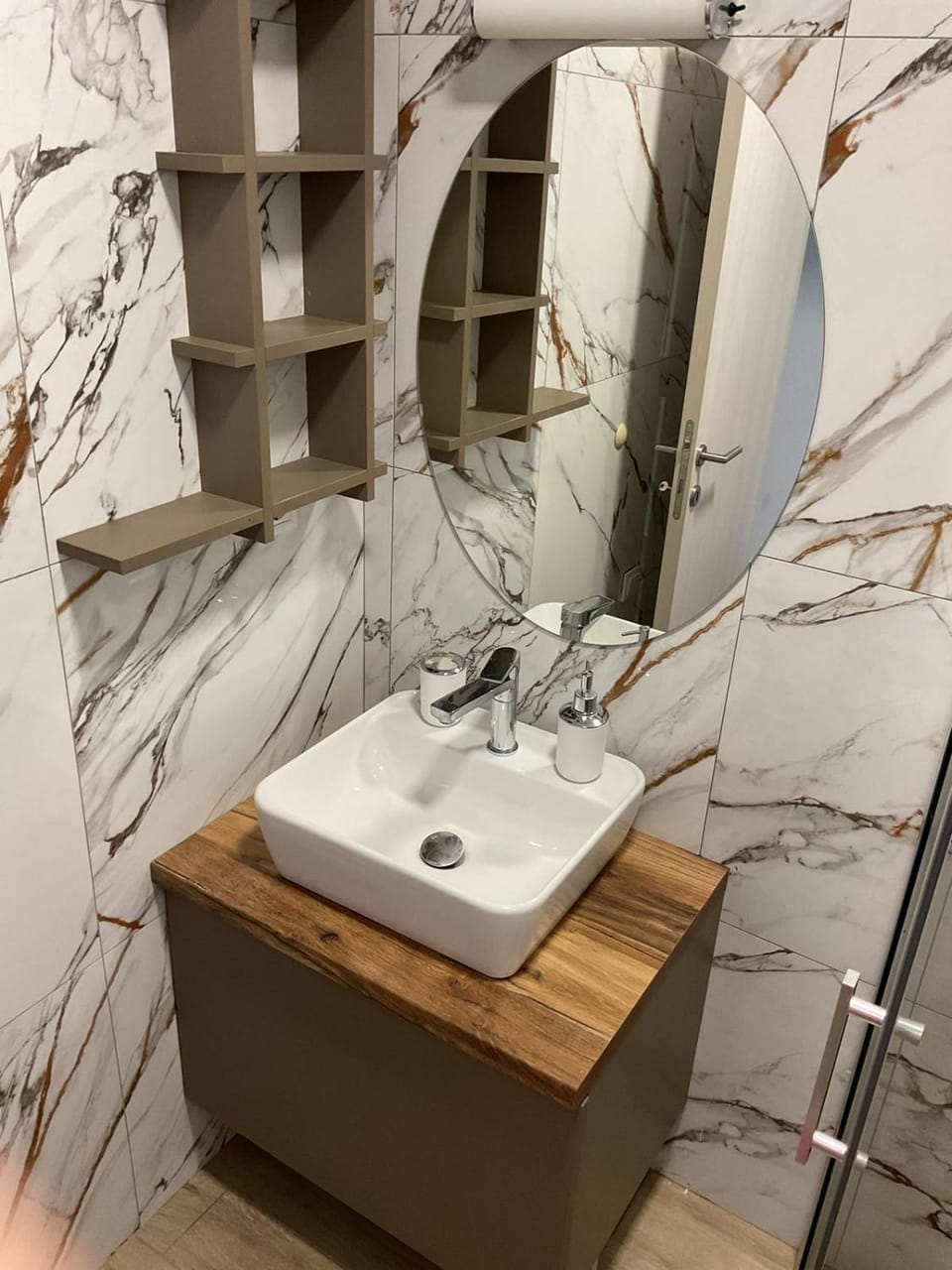 Stan za Vas odmor, Glosy Apartman Apartment in Kotor Municipality