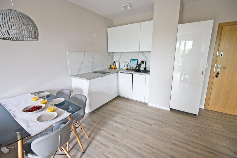 Kitchen or kitchenette, Seating area, Dining area, dishwasher, internet, internet, stove