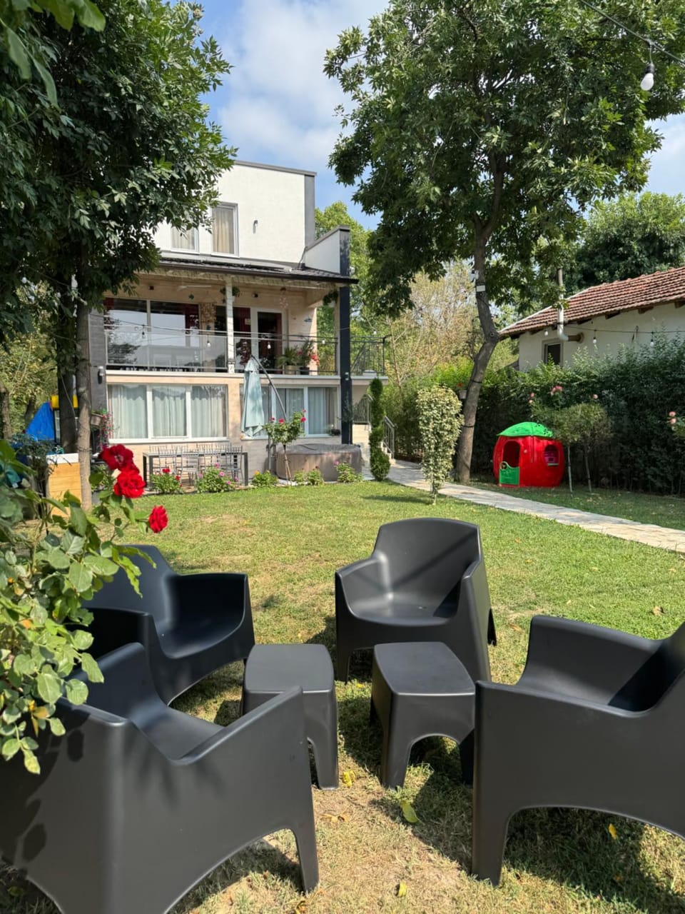 Dunavska lepotica 2 House in Belgrade