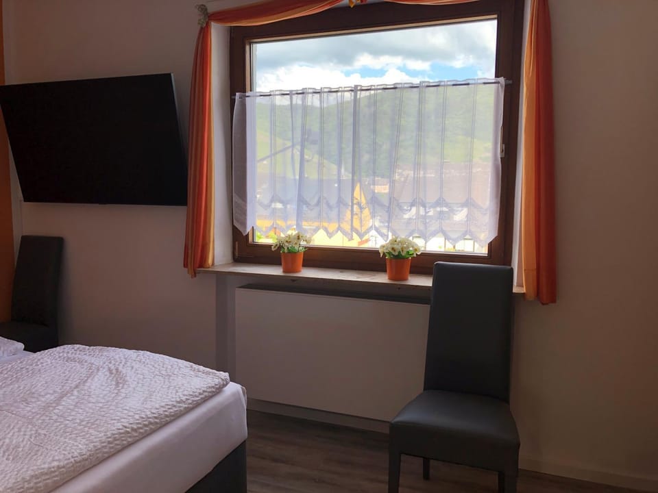 Ferienwohnung Joanna mit Burgblick Apartment in Graach an der Mosel