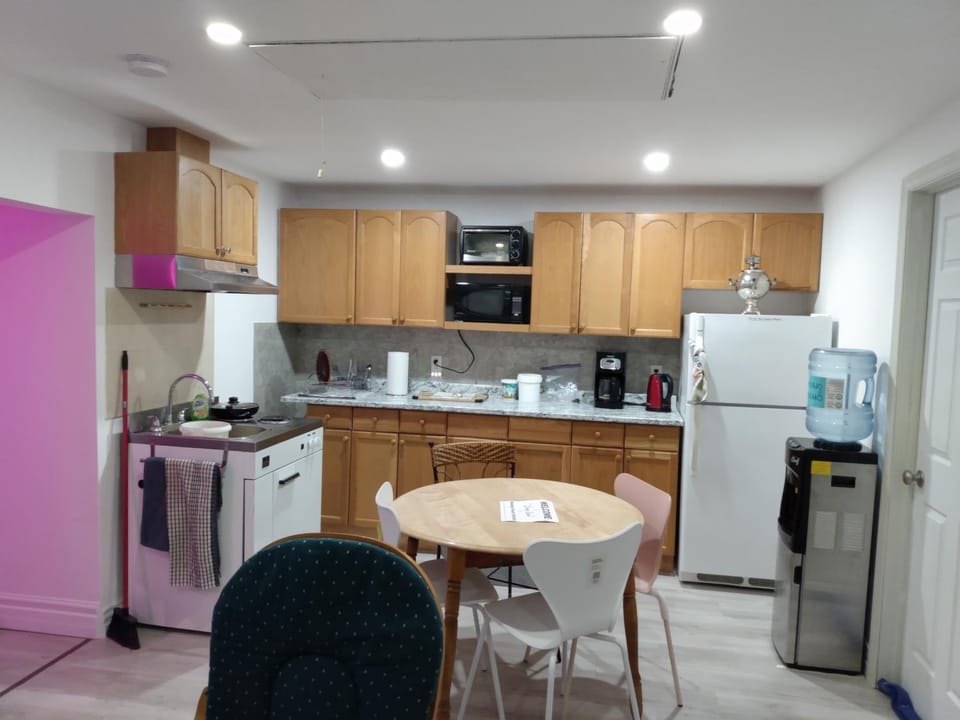Kitchen or kitchenette, Kitchen or kitchenette, Seating area, Dining area, Dining area, Breakfast