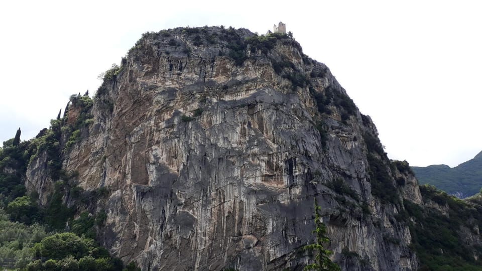 Nearby landmark, Natural landscape, Mountain view