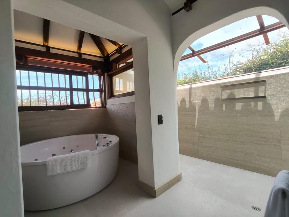 Bathroom, Bath