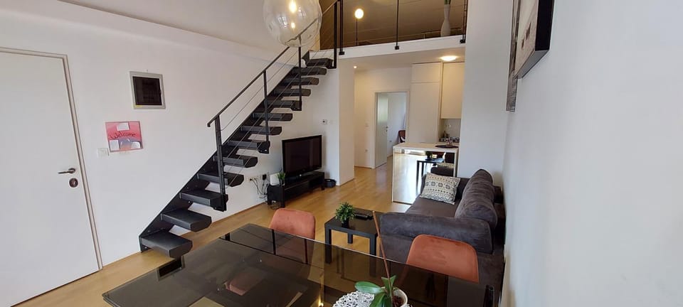 Deluxe Apartment Kristian whit a private parking Apartment in Rijeka
