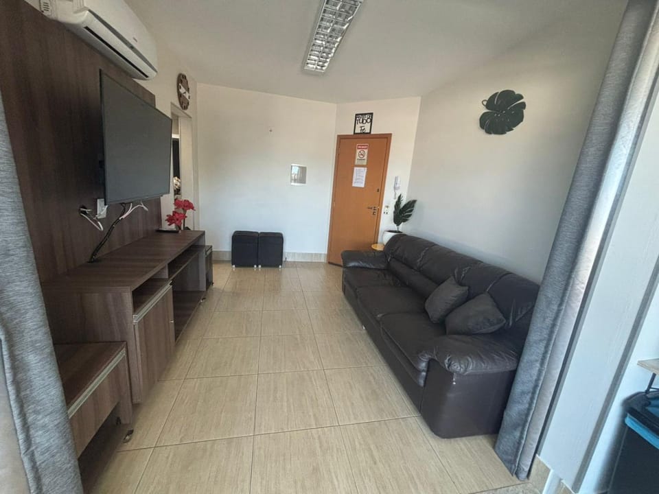 Apartamento confortável em caldas novas com espaço aquático, 6 piscinas , 3 hidromassagem , Bar e Restaurante , Sauna , espaço kids Apartment in State of Goiás