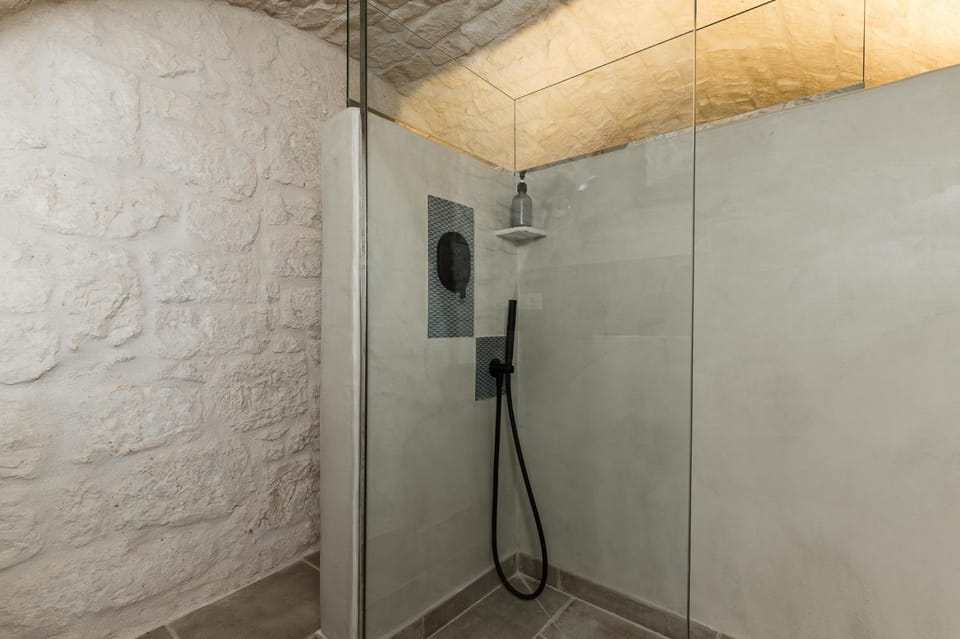 Shower, Bathroom, Bedroom