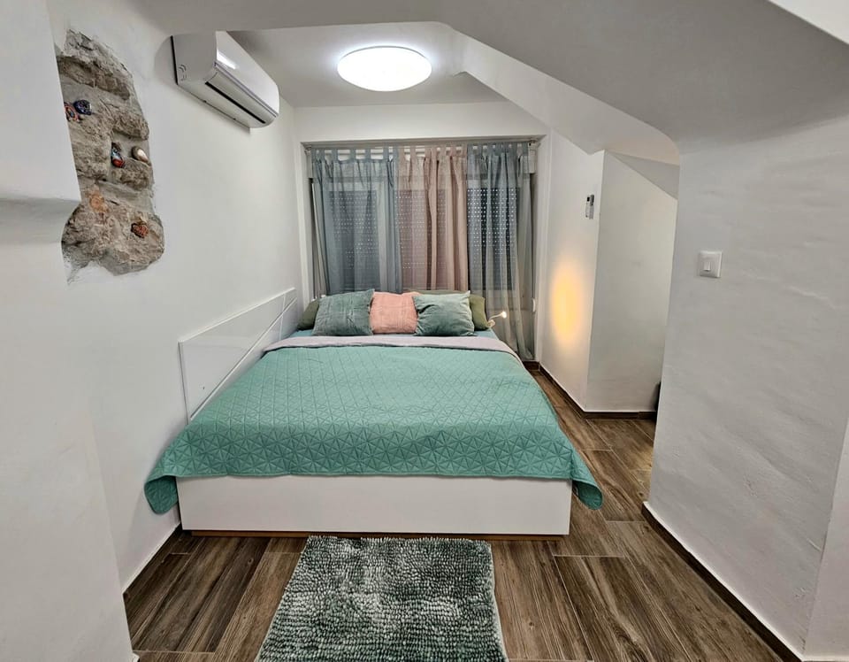 APARTMENTS Mac Hulas BY THE SEA Apartment in Tisno