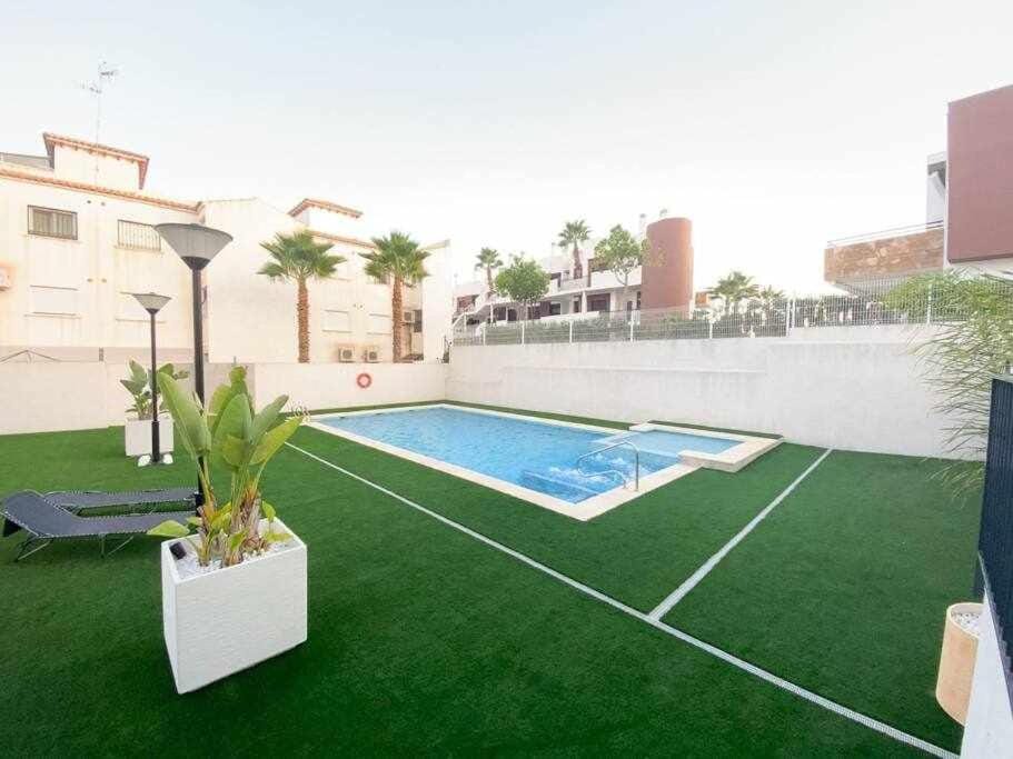 Groundfloor Pink Ciñuelica Apartment in Vega Baja del Segura