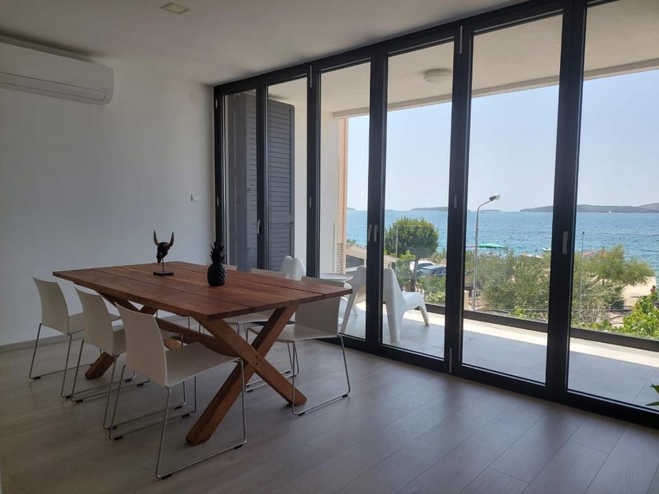 Balcony/Terrace, Dining area