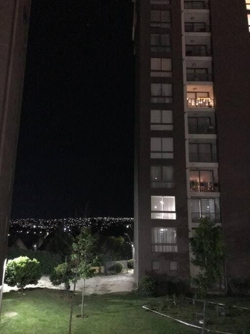Lindo Dpto Quilpue Límite Viña WIFI Piscina Apartment in Vina del Mar