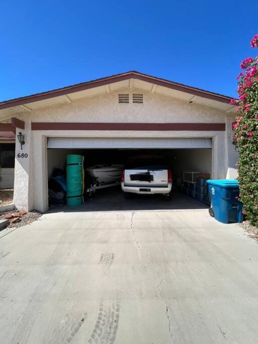 Summer/Snow Bird vacation rental overlooking Lake House in Lake Havasu City