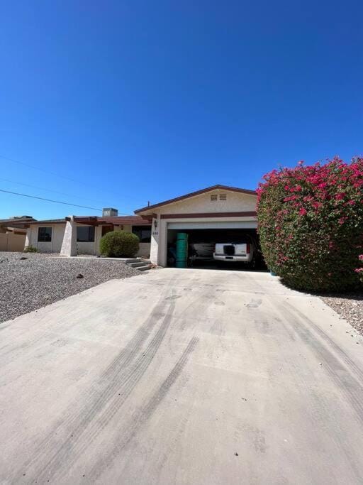 Summer/Snow Bird vacation rental overlooking Lake House in Lake Havasu City