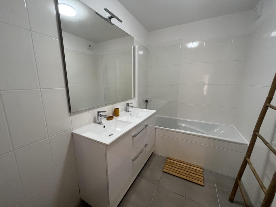 Confortable T3 au centre d'Arcachon, près de la plage, PKG sécurisé, WiFi, tout à pied - FR-1-374-192 Apartment in Arcachon