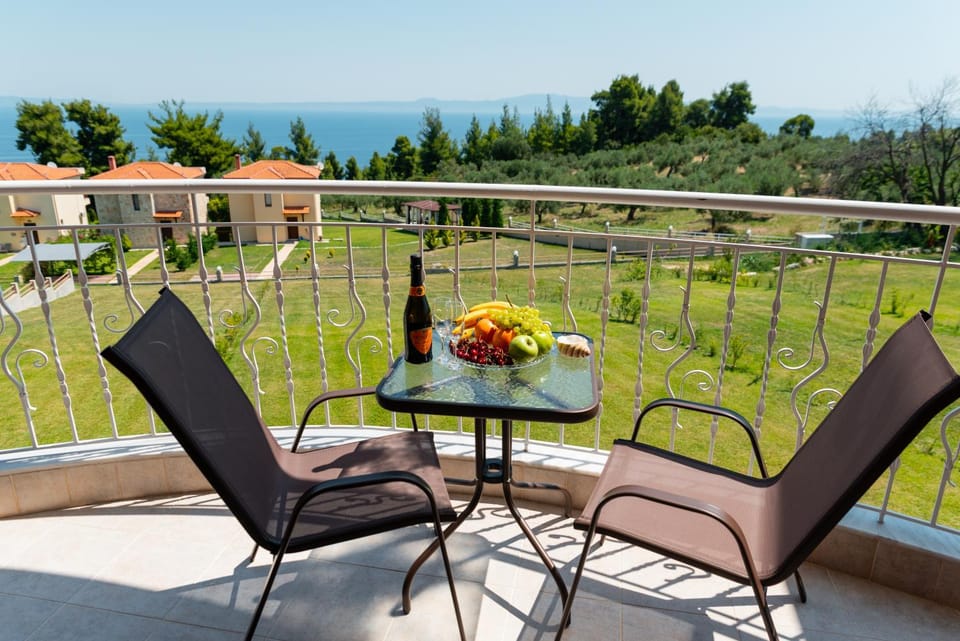 Balcony/Terrace, Balcony/Terrace