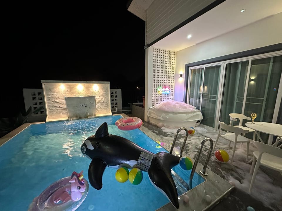 Good View Pool Villa Udonthani Villa in Laos