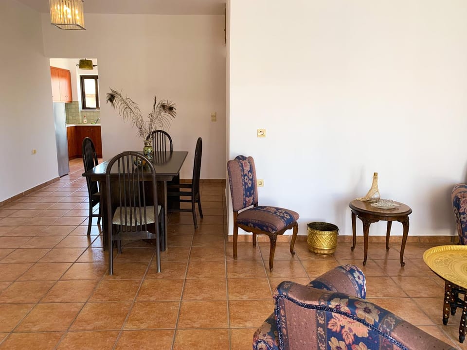 CENTRAL HUGE LUXURY APARTMENT and FREE PARKING Apartment in Chania