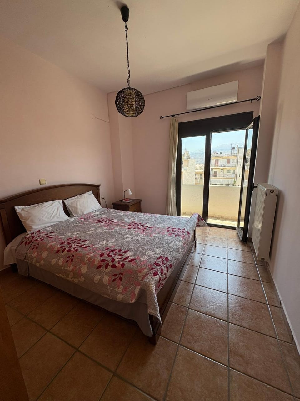 CENTRAL HUGE LUXURY APARTMENT and FREE PARKING Apartment in Chania