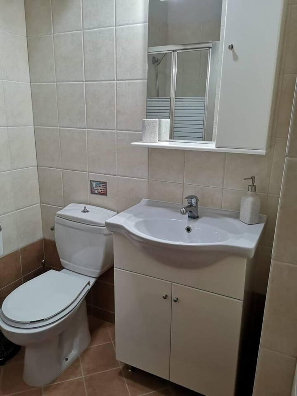 Bathroom, Photo of the whole room