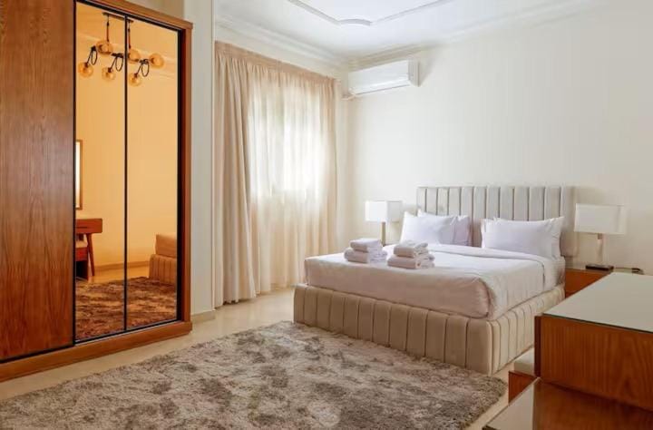 Bed, Bedroom, towels, wardrobe