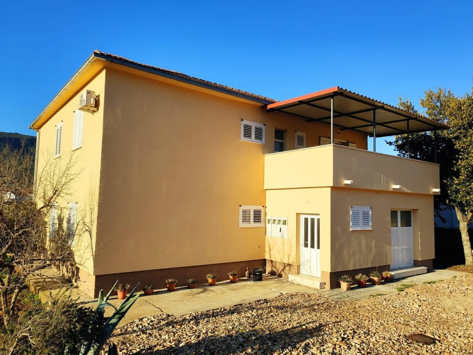 Apartman-studio, Salamunic, Pelinje, Jelsa Apartment in Dubrovnik-Neretva County