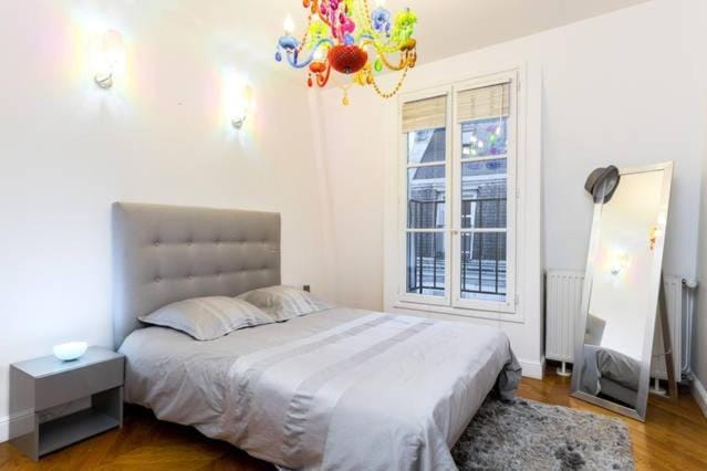 Luxury Arch of triumph and Champs elysées flat Apartment in Paris